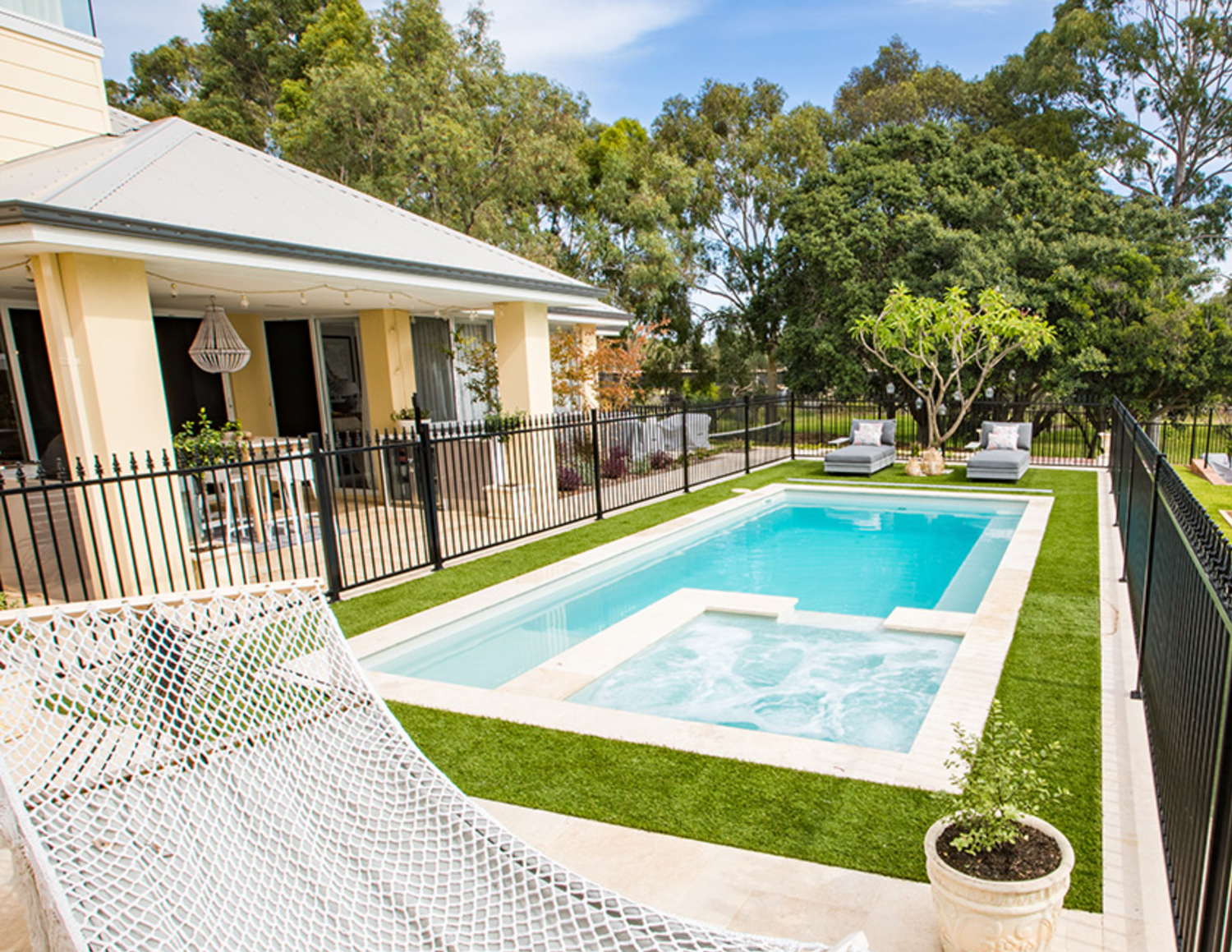 saint-remy-fun-pool-8